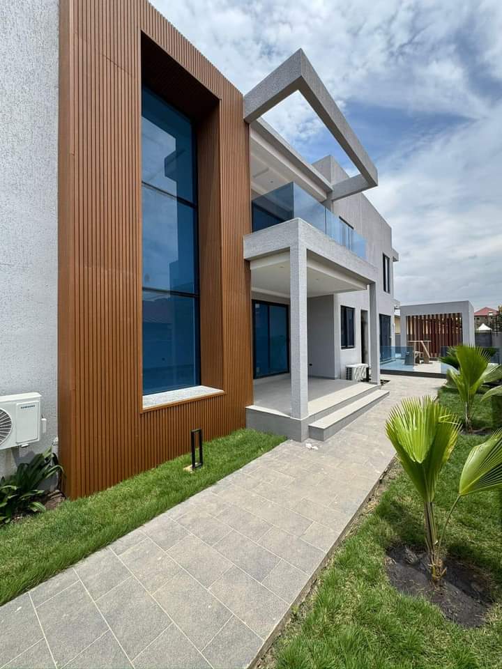 Why You Need a Buyer’s Agent When Buying Property in Ghana (And Why Lumen Advisory is Your Best Choice)
